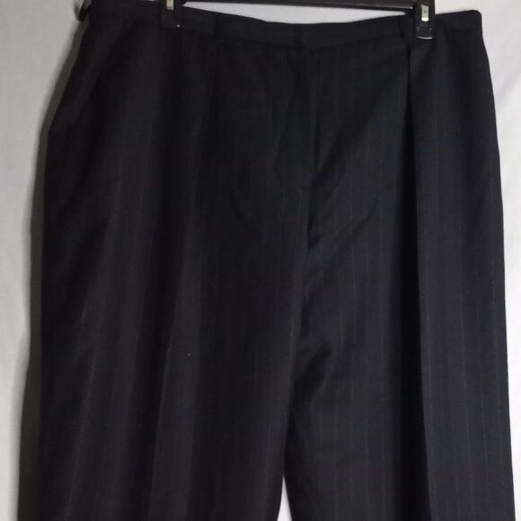 Jones New York Pure Wool Women's Gray Stripe Straight Leg Dress Pants Size 24PW - Picture 4 of 10